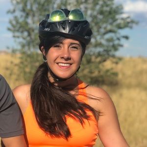 Meet your Posher, Danielle